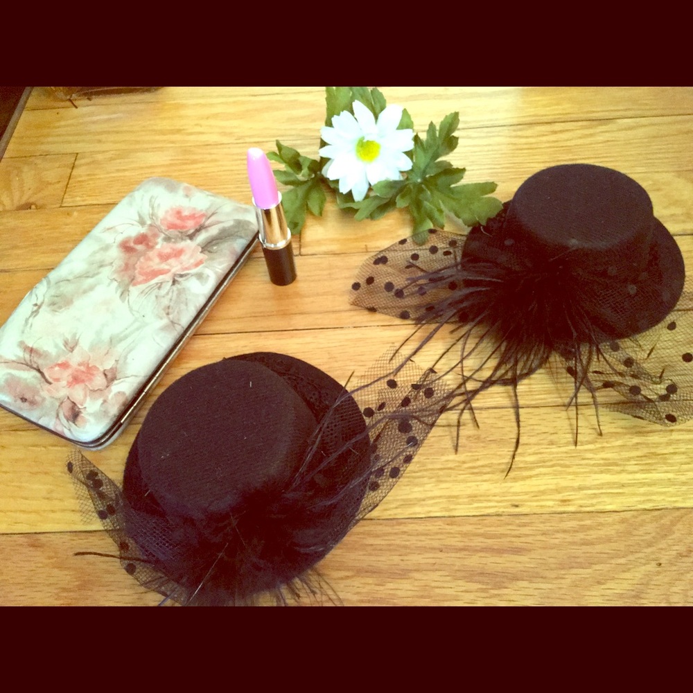Clip pined hats